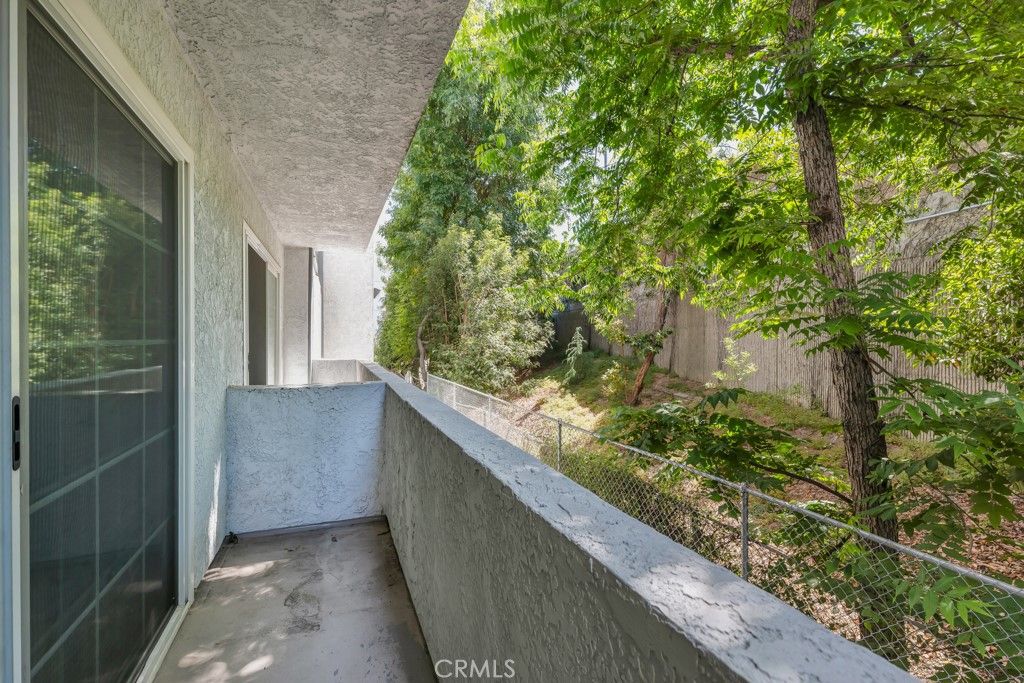 Image 14 of property listing at 4401 Sepulveda Boulevard 105, Sherman Oaks, CA 91403