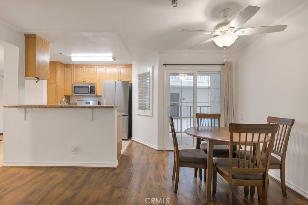 Image 17 of property listing at 4401 Sepulveda Boulevard 105, Sherman Oaks, CA 91403