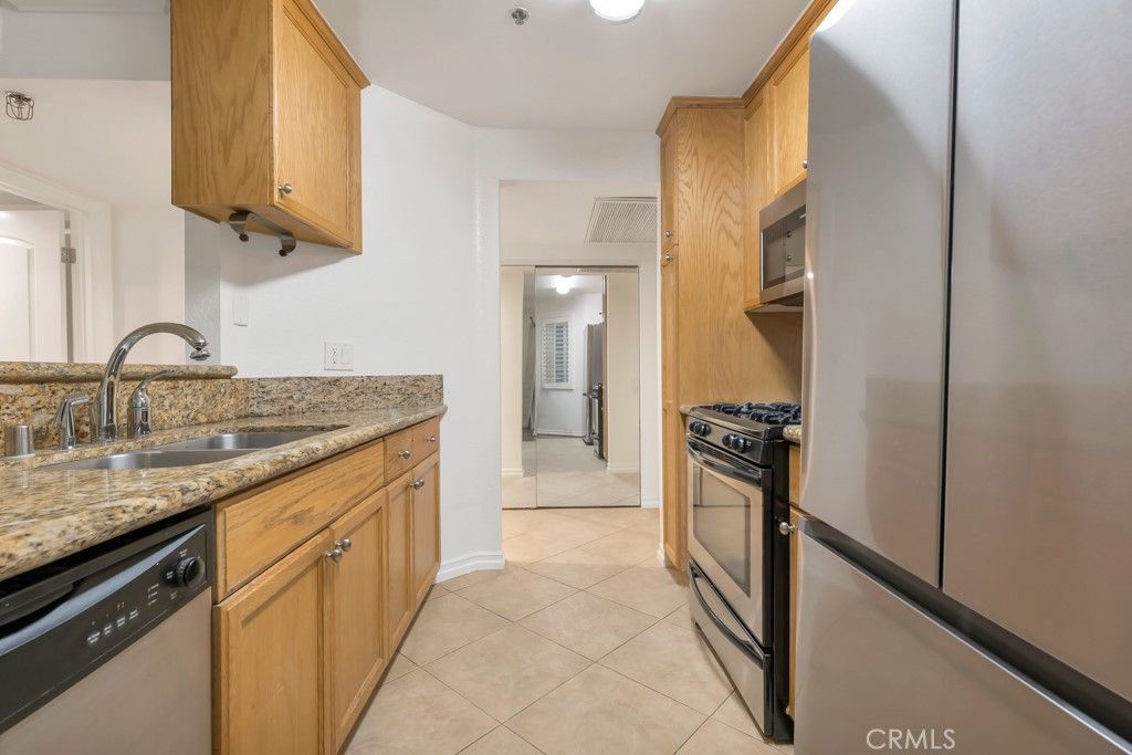 Image 19 of property listing at 4401 Sepulveda Boulevard 105, Sherman Oaks, CA 91403