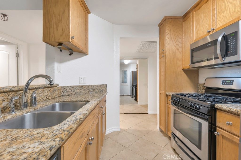 Image 20 of property listing at 4401 Sepulveda Boulevard 105, Sherman Oaks, CA 91403