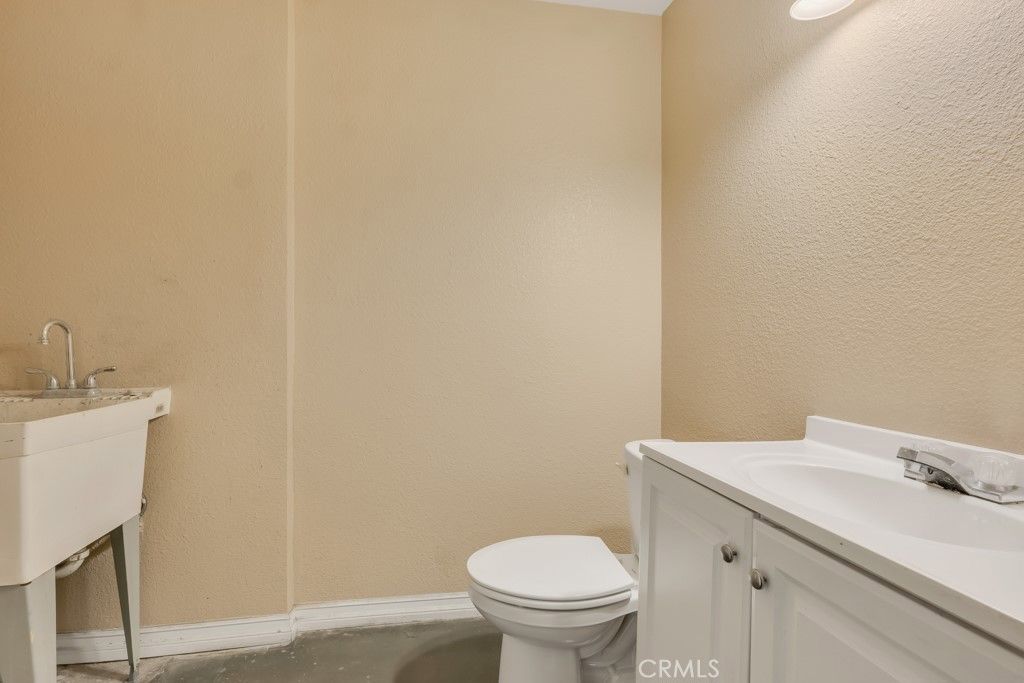 Image 38 of property listing at 4401 Sepulveda Boulevard 105, Sherman Oaks, CA 91403