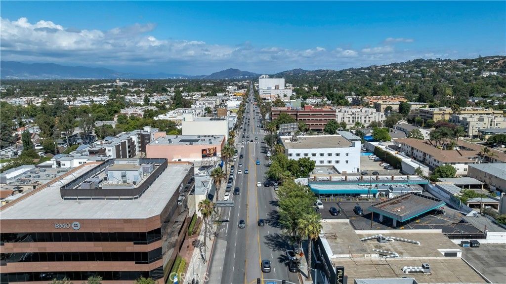 Image 51 of property listing at 4401 Sepulveda Boulevard 105, Sherman Oaks, CA 91403