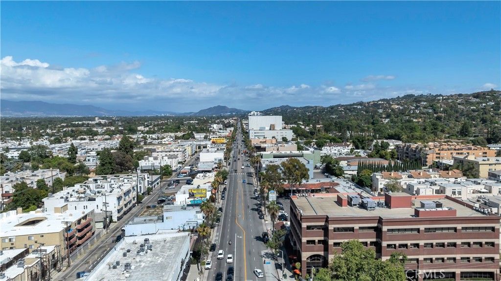 Image 52 of property listing at 4401 Sepulveda Boulevard 105, Sherman Oaks, CA 91403