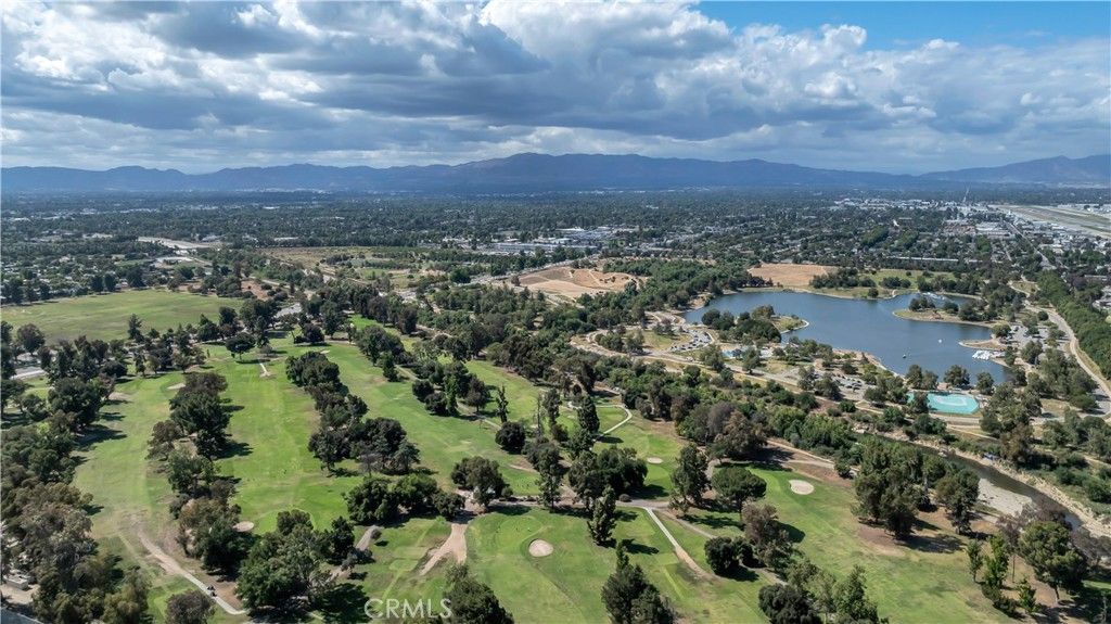 Image 56 of property listing at 4401 Sepulveda Boulevard 105, Sherman Oaks, CA 91403