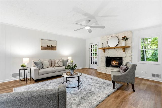 1528 Corbin Place SW, Marietta, GA 30008