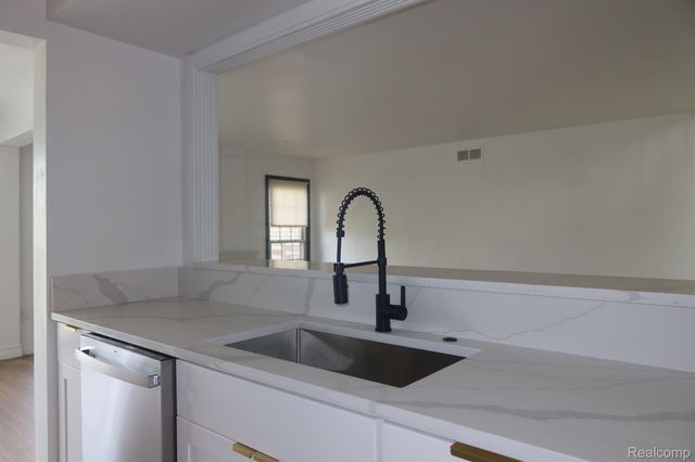 49234 ALMA Court, Shelby Charter Township, MI 48315