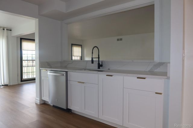 49234 ALMA Court, Shelby Charter Township, MI 48315