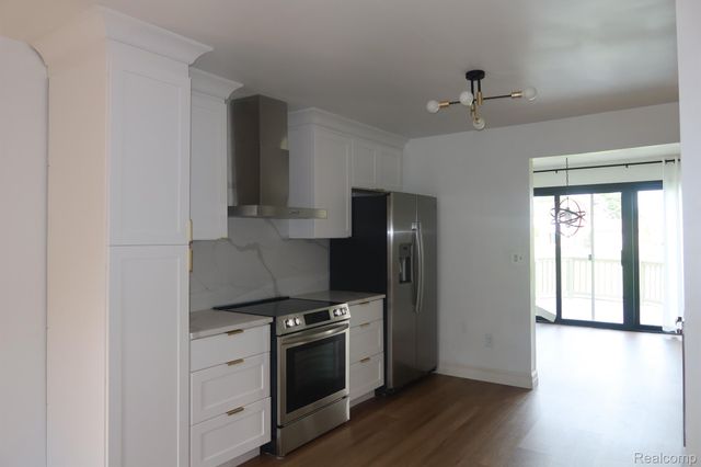 49234 ALMA Court, Shelby Charter Township, MI 48315