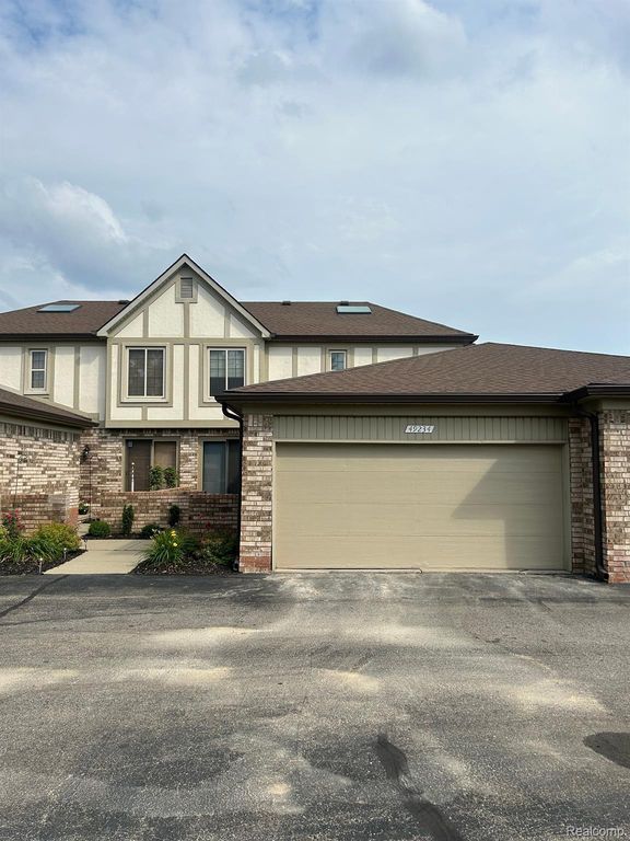 49234 ALMA Court, Shelby Charter Township, MI 48315