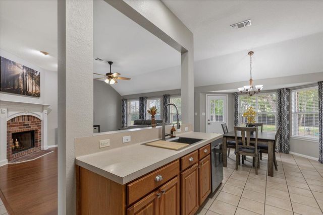 104 Spring Branch BR, Bastrop, TX 78602