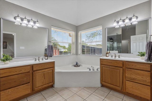 104 Spring Branch BR, Bastrop, TX 78602