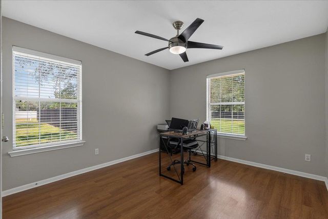 104 Spring Branch BR, Bastrop, TX 78602