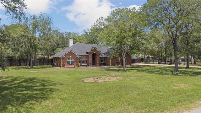 104 Spring Branch BR, Bastrop, TX 78602