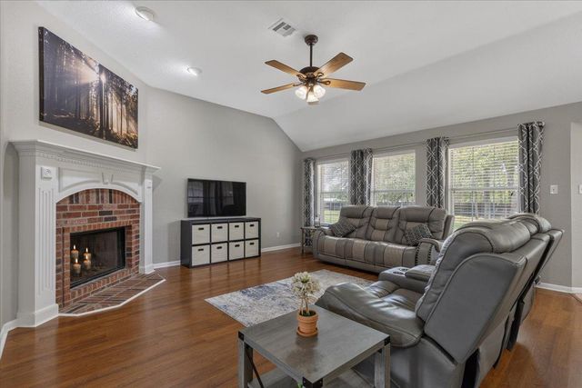 104 Spring Branch BR, Bastrop, TX 78602