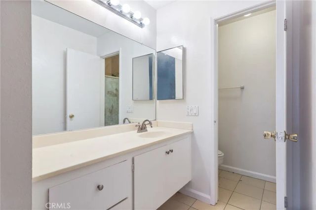 1001 W Macarthur 110, Santa Ana, CA 92707
