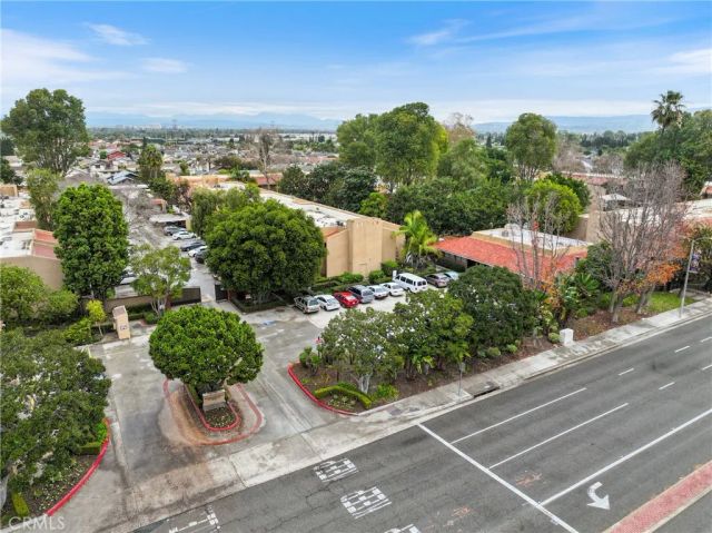 1001 W Macarthur 110, Santa Ana, CA 92707