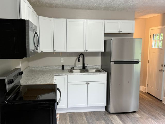 216 Ardmoor Drive, Bedford Twp, MI 49037