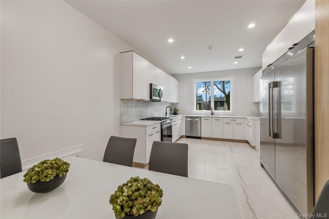 17 Union Road 208, Spring Valley, NY 10977