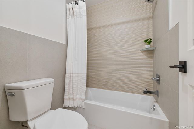 17 Union Road 208, Spring Valley, NY 10977