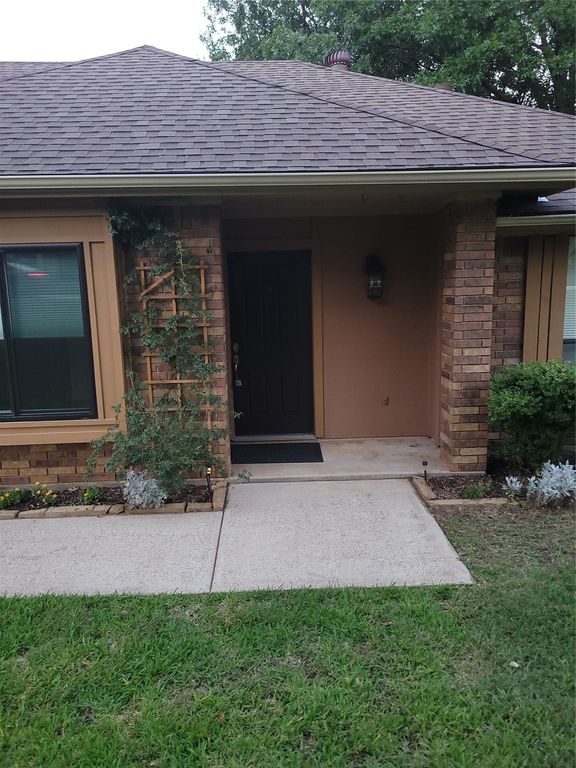 912 N Dove Road, Grapevine, TX 76051