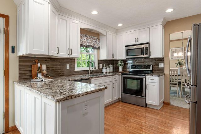 2070 Shirlene Drive, Grove City, OH 43123
