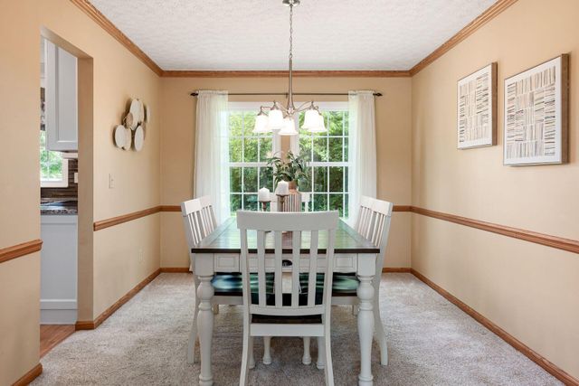 2070 Shirlene Drive, Grove City, OH 43123