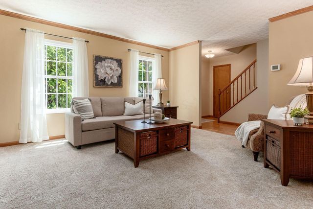 2070 Shirlene Drive, Grove City, OH 43123