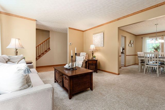 2070 Shirlene Drive, Grove City, OH 43123