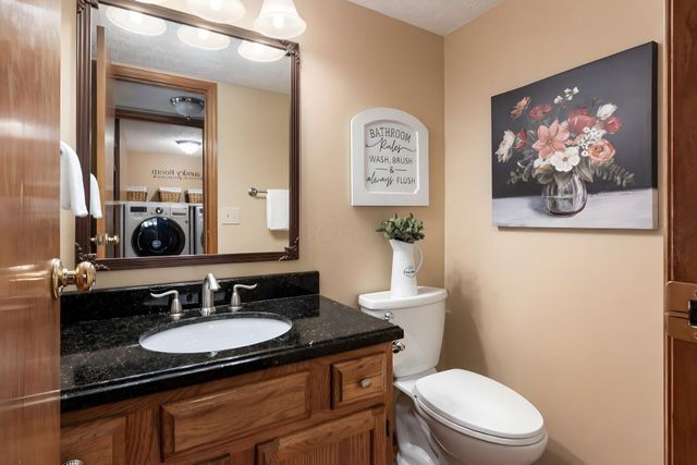 2070 Shirlene Drive, Grove City, OH 43123