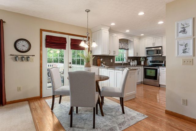 2070 Shirlene Drive, Grove City, OH 43123