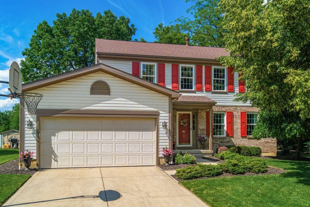 2070 Shirlene Drive, Grove City, OH 43123