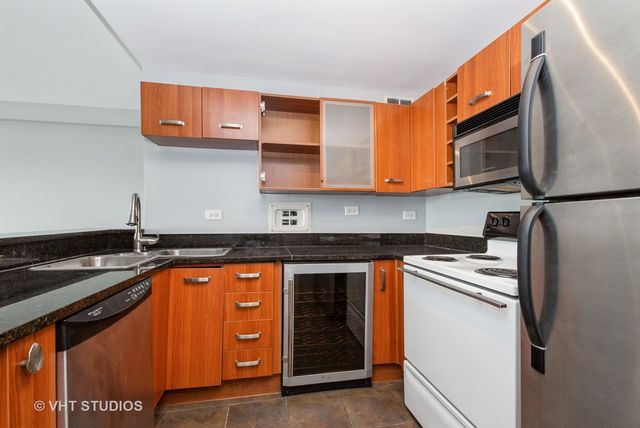 7337 S South Shore Drive 1412, Chicago, IL 60649