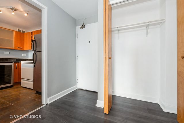 7337 S South Shore Drive 1412, Chicago, IL 60649