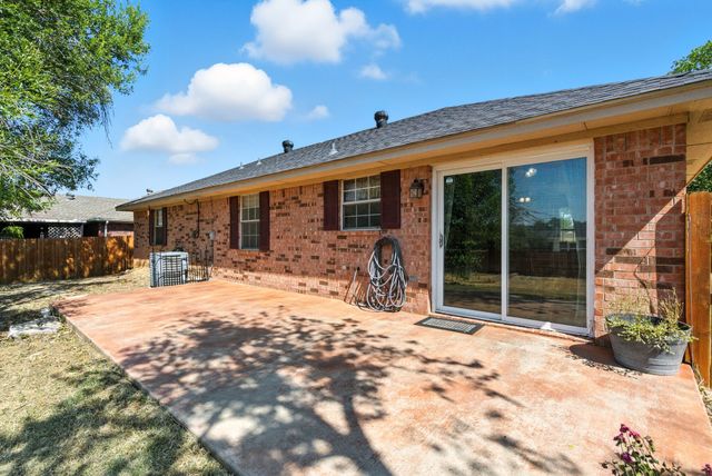 1221 Elmira Street, Weatherford, TX 76086