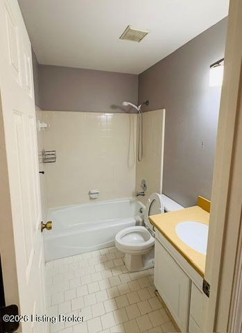 188 Saint Matthews Ave 3, Louisville, KY 40207