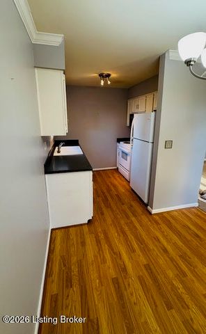 188 Saint Matthews Ave 3, Louisville, KY 40207