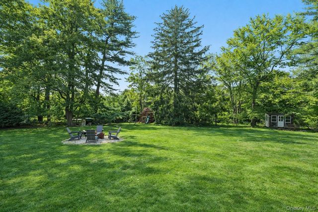 134A Montauk Highway, Westhampton, NY 11977