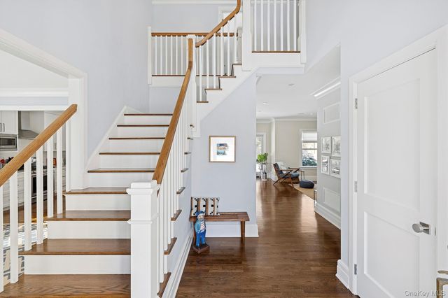 134A Montauk Highway, Westhampton, NY 11977