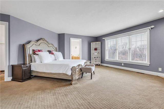 29 Foxboro Lane, Perinton, NY 14450