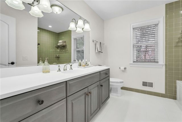 29 Foxboro Lane, Perinton, NY 14450