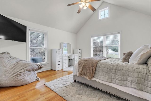 29 Foxboro Lane, Perinton, NY 14450