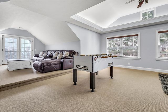 29 Foxboro Lane, Perinton, NY 14450