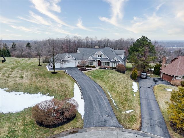 29 Foxboro Lane, Perinton, NY 14450