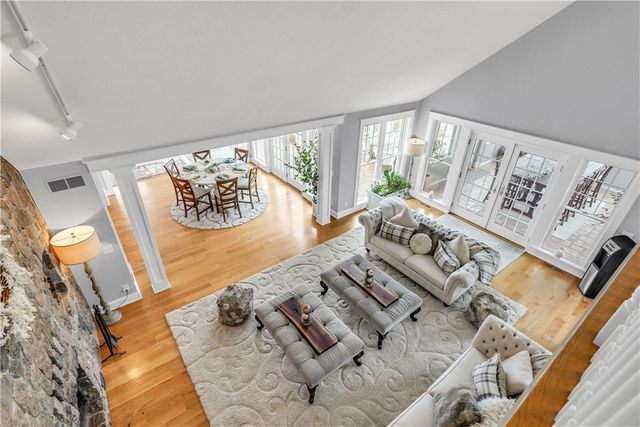 29 Foxboro Lane, Perinton, NY 14450