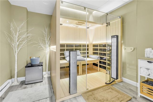 29 Foxboro Lane, Perinton, NY 14450