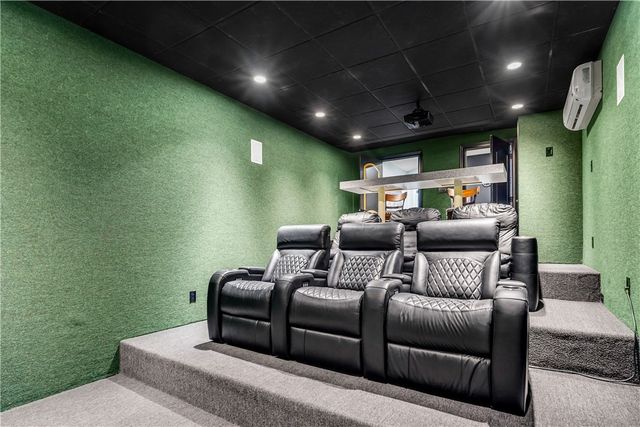 29 Foxboro Lane, Perinton, NY 14450