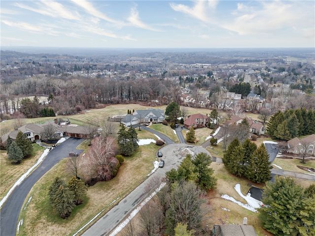 29 Foxboro Lane, Perinton, NY 14450