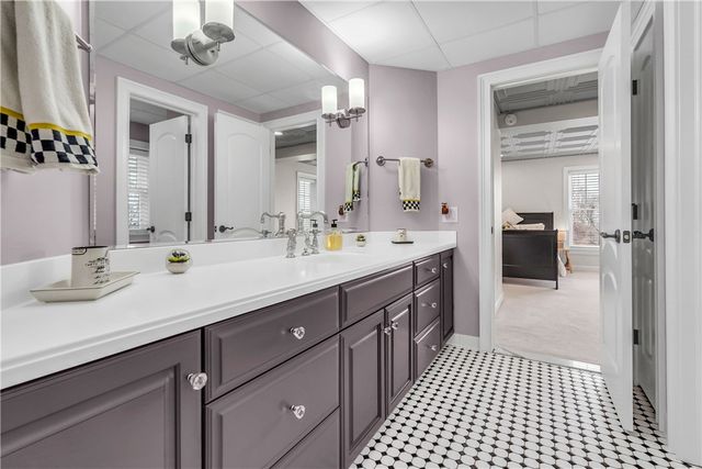 29 Foxboro Lane, Perinton, NY 14450