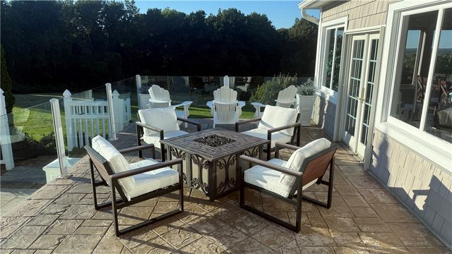 29 Foxboro Lane, Perinton, NY 14450