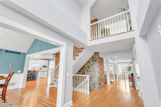 29 Foxboro Lane, Perinton, NY 14450